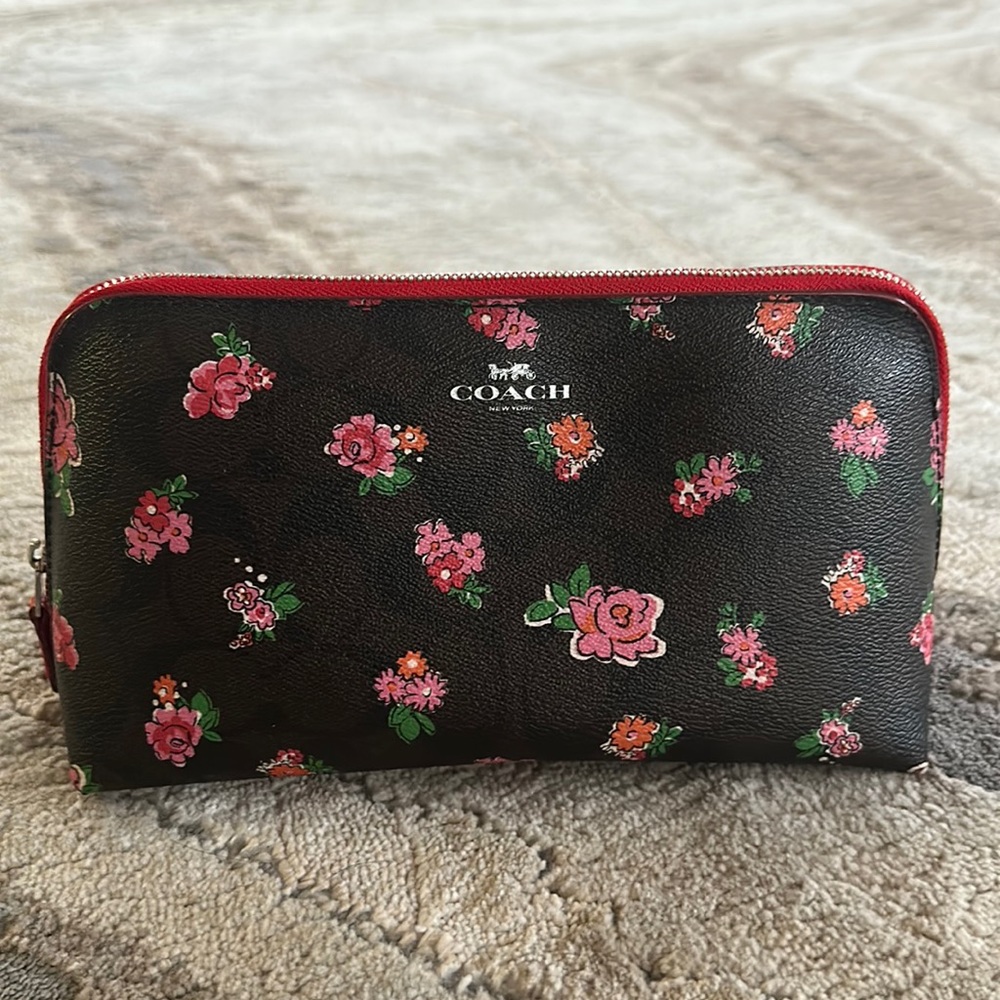 Coach cosmetics pouch
